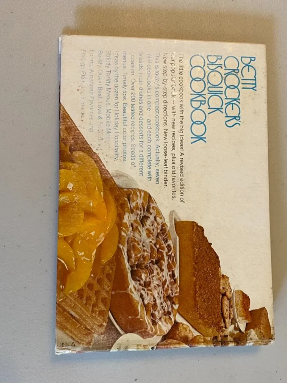 Vintage 1977 Betty Crocker's Bisquick Cookbook 5th Print 7 Mini Cookbooks in 1